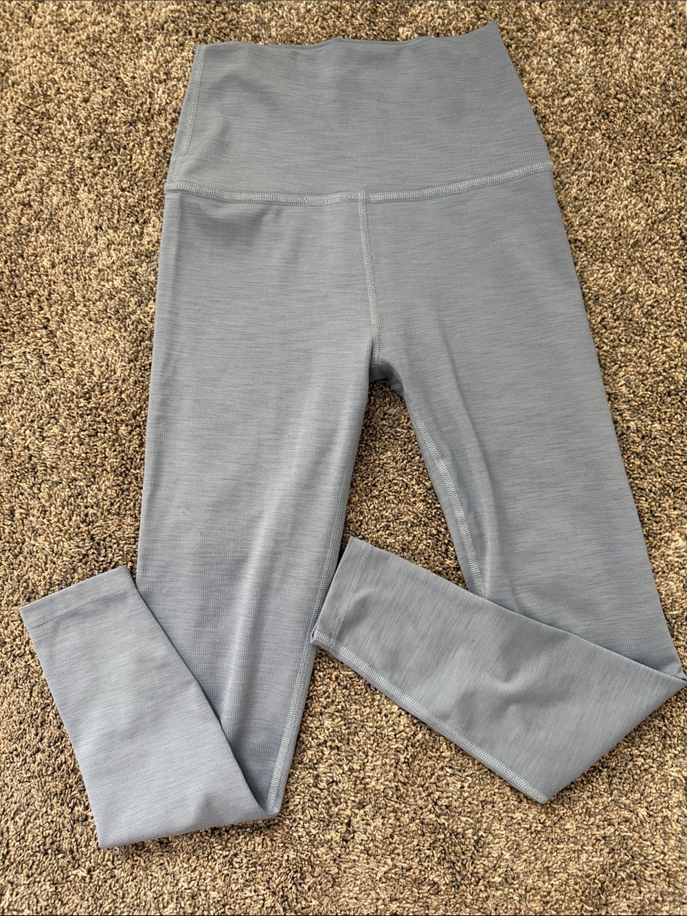 Beyond Yoga Leggings in Light Gray